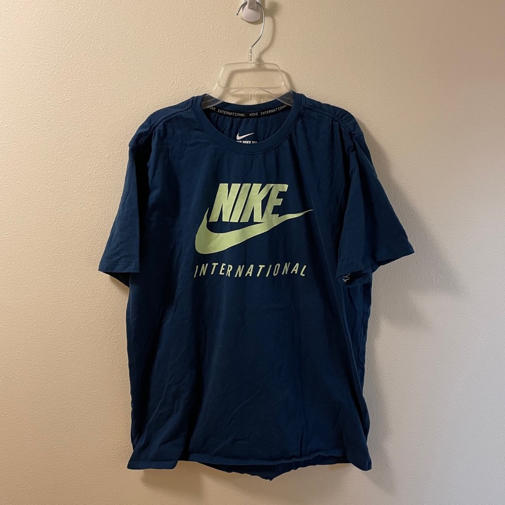 Nike international XL T-shirt